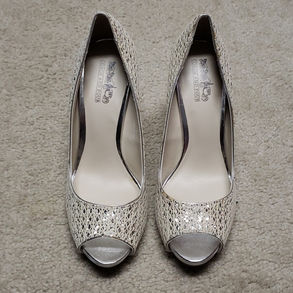 Shoes - Picture 2 of 5